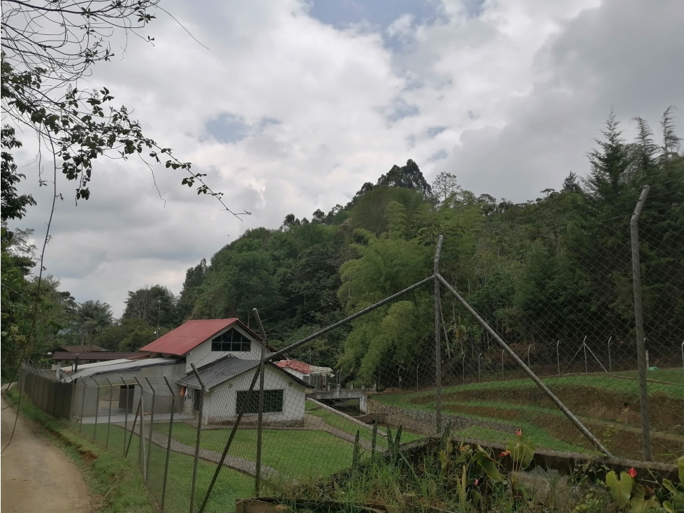 CASA CAMPESTRE EN OBRA , EN SALENTO