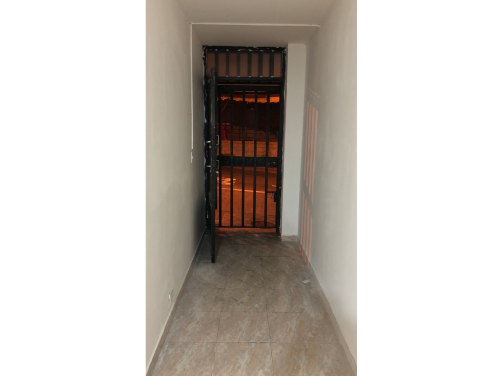 ARRIENDO CASA 4/3 A UNA CUADRA DE  L A LA UNIVERSIDAD ANDINA $1500000