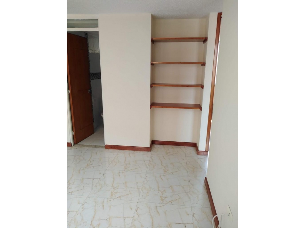 Lindo apartamento con acabados en Cerro Fuerte