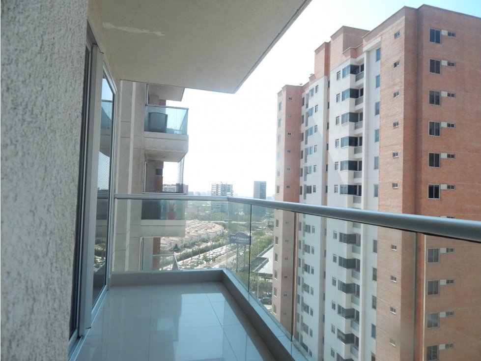 ARRIENDO EXCLUSIVO APTO DE 140 METROS NORTE