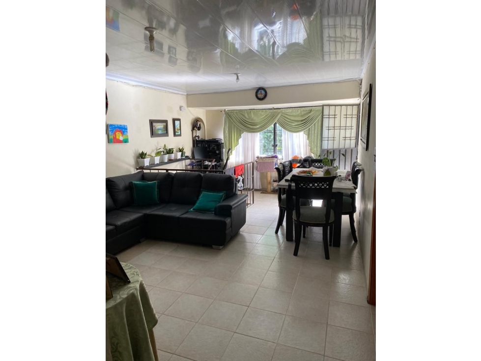 Venta Casa 2do Piso Lagos 2