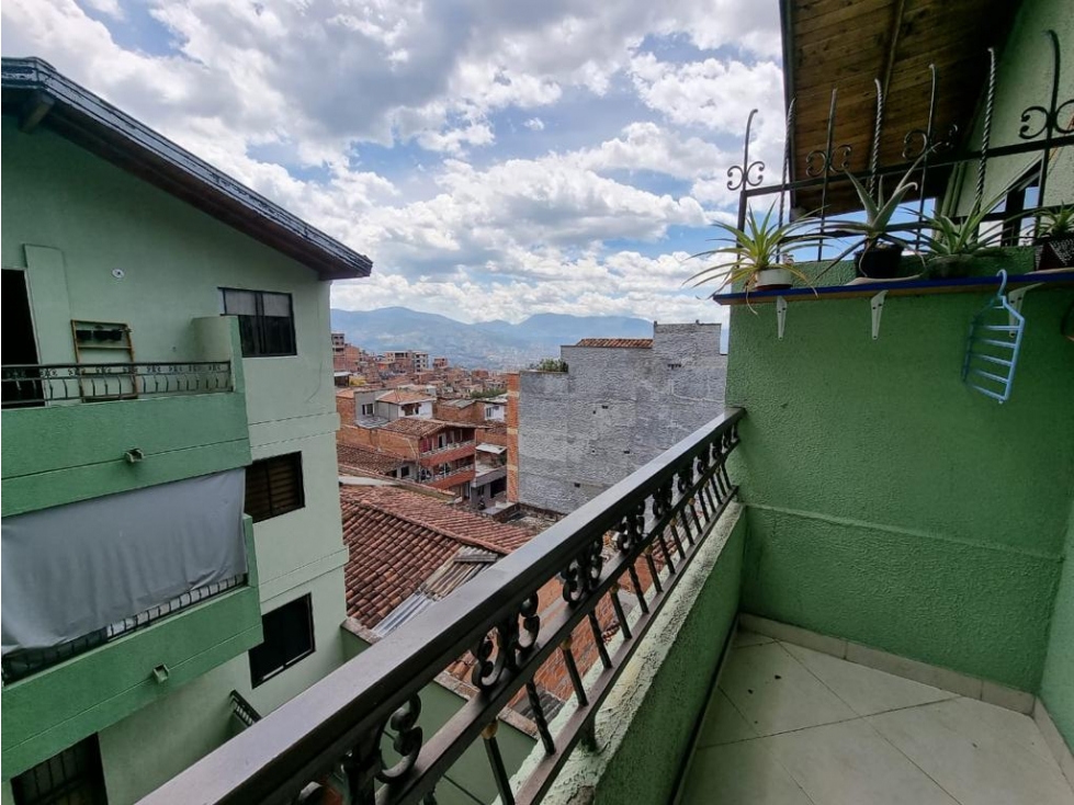 Apartamento amplio en Envigado La Mina