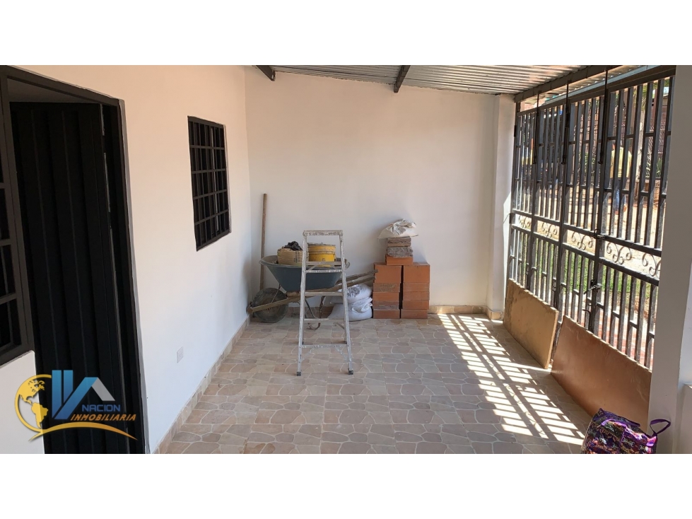 SE VENDE HERMOSA Y AMPLIA CASA EN BAJOS DE RUITOQUE