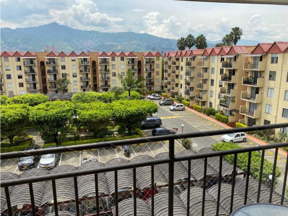 CASA VENTA URBANIZACIÓN MILÁN ENVIGADO