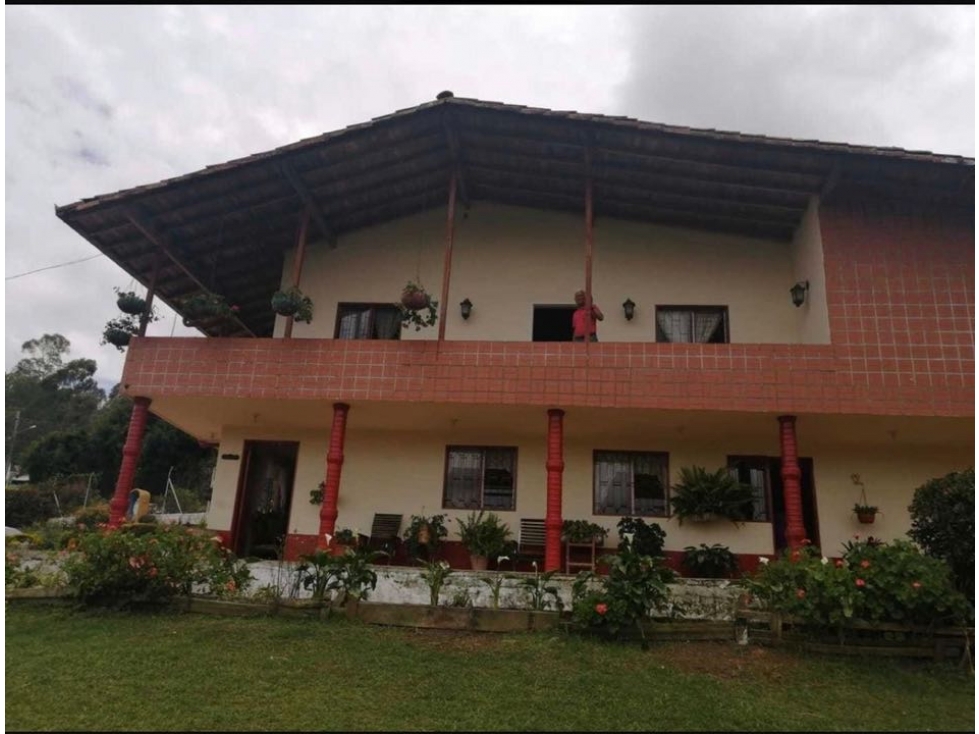 ENCANTADORA FINCA EN VENTA CON LINDA VISTA GUARNE