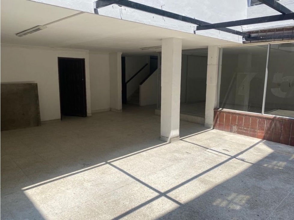 Se vende casa en La Flora