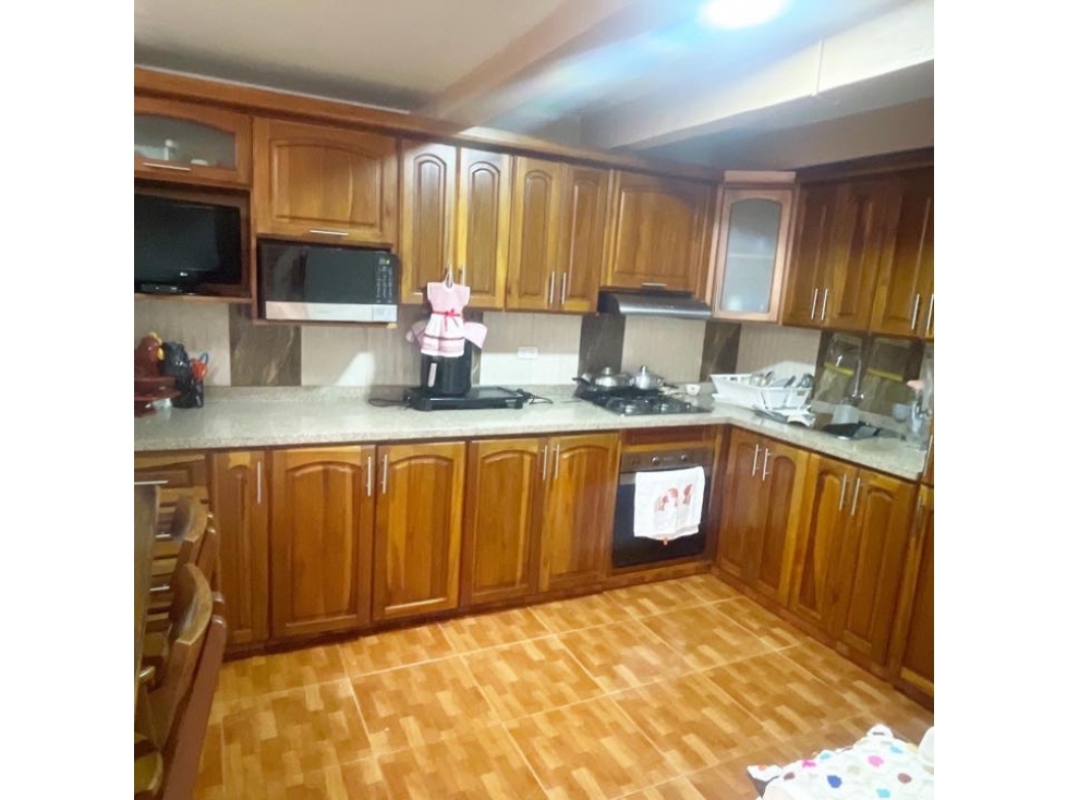 VENDO CASA EN CORALES PEREIRA